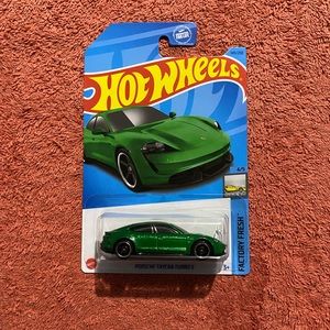 Hot Wheels Porsche Taycan Turbo S